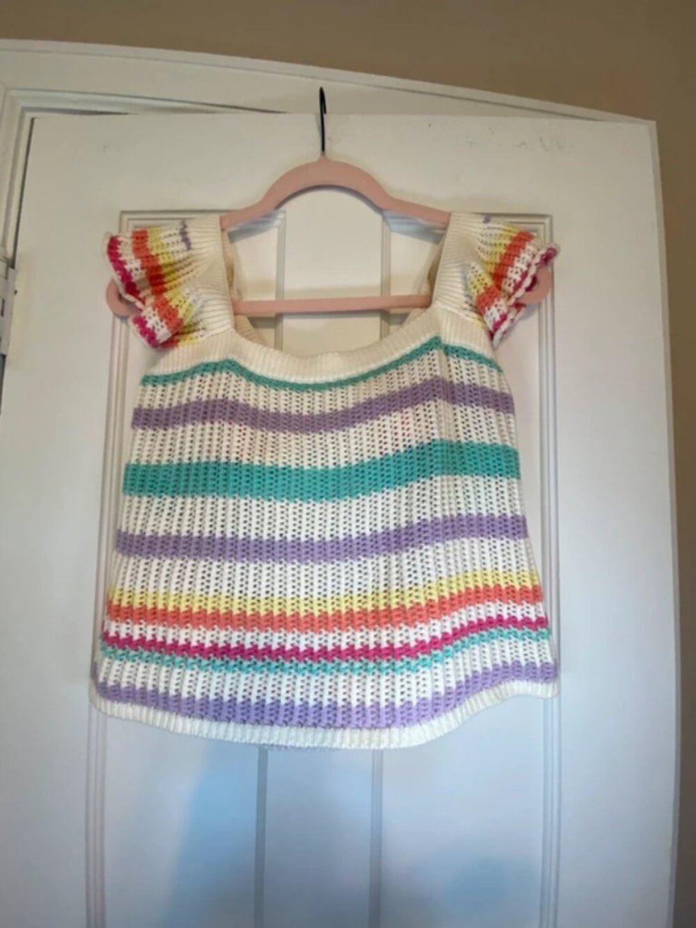 Women’s size xl weekend Los Angeles white knit tank top rainbow stripes